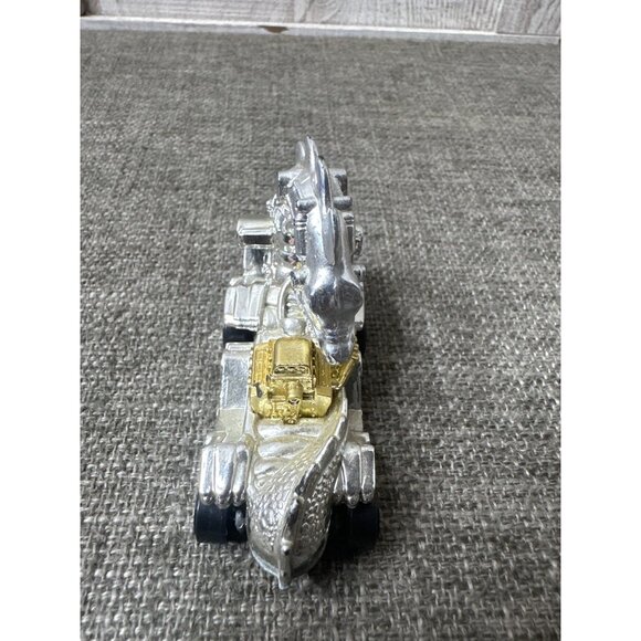 Hot Wheels 1987 Silver Dragon Car With Gold Details & Black Wheels - Picture 4 of 6